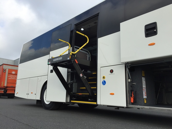 CBM fournit des pièces rechange DHOLLANDIA pour les élévateurs pour véhicules de Transport de Personnes à Mobilité Réduite